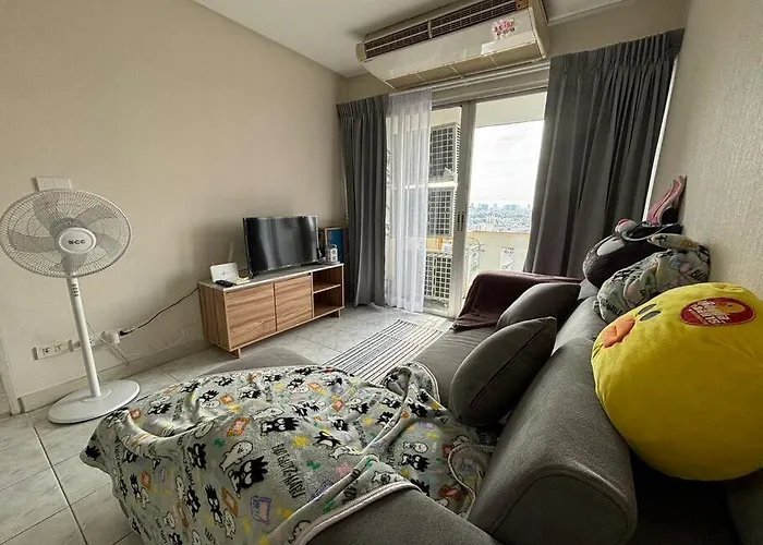 Friendly @ Commonwealth Apartment *
