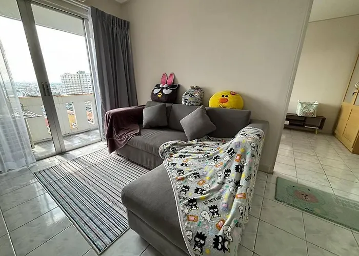 Friendly @ Commonwealth Apartment *